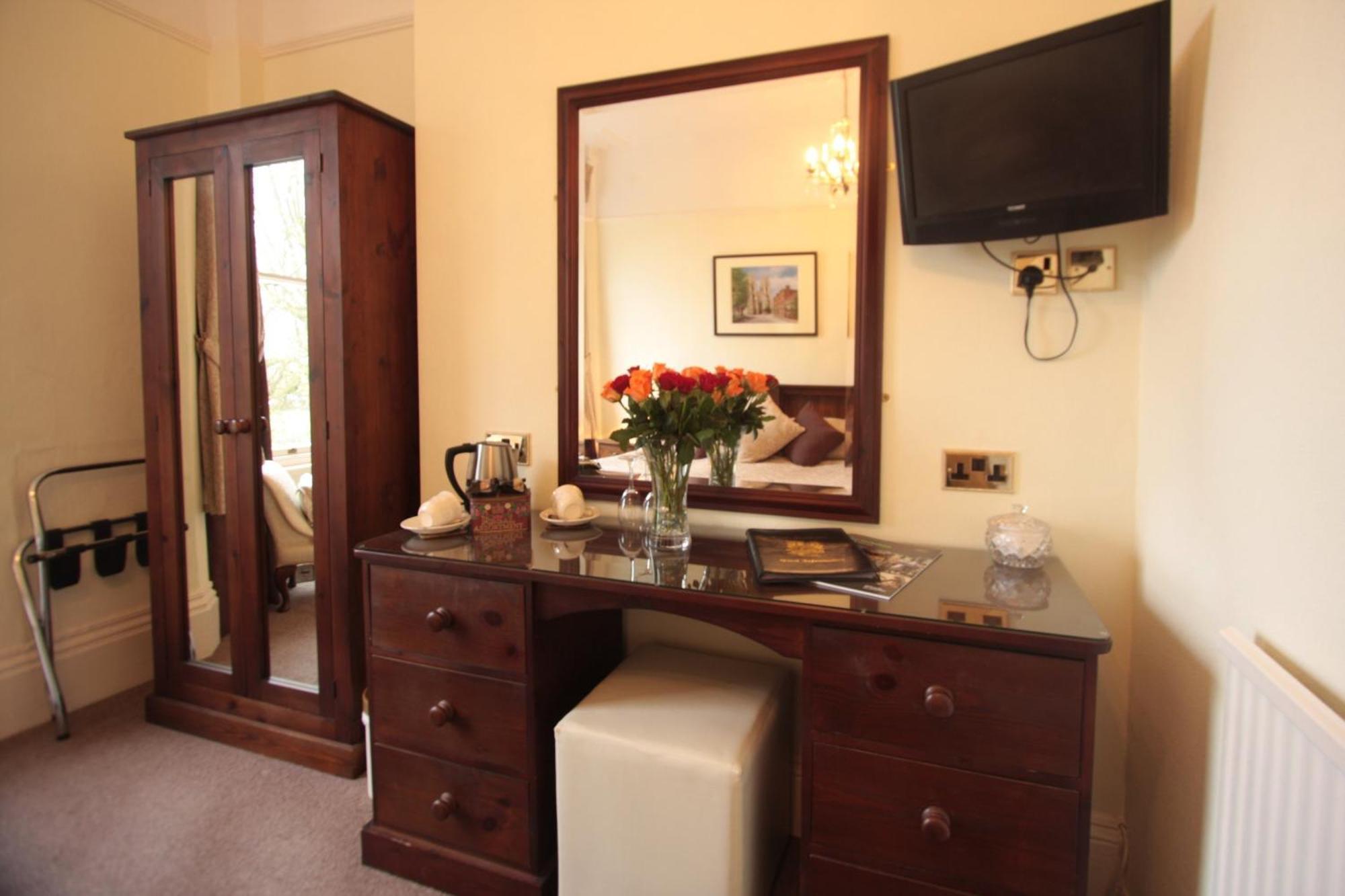 Bronte Guest House Йорк Екстериор снимка