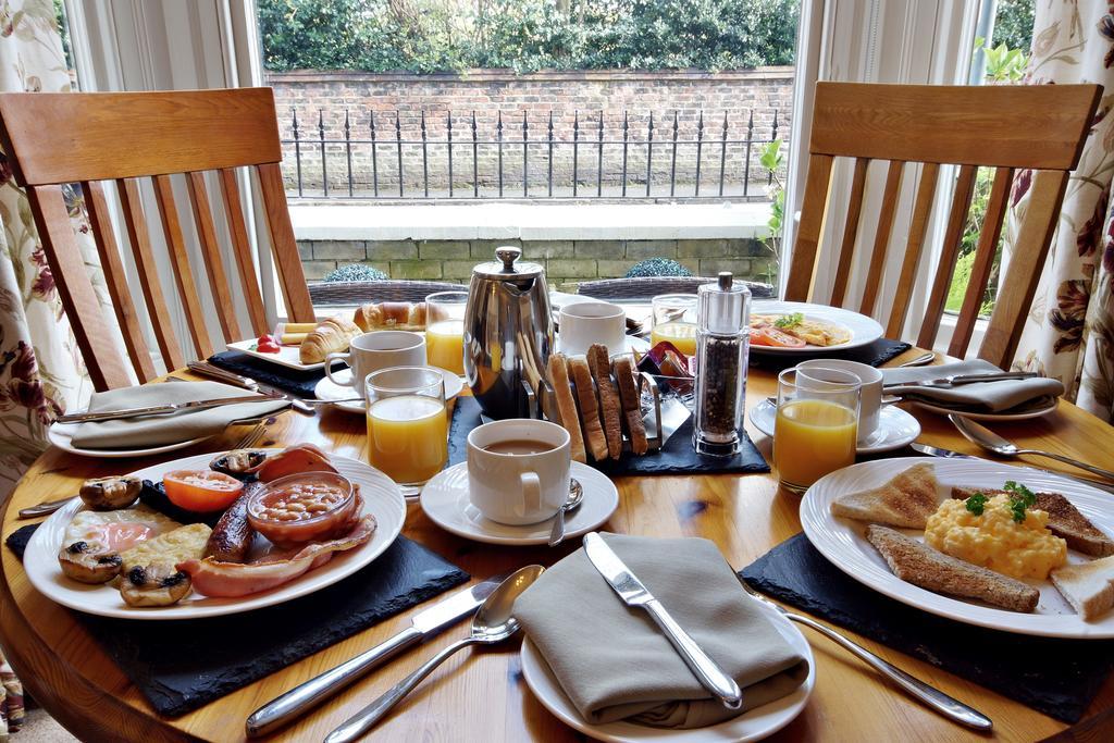 Bronte Guest House Йорк Екстериор снимка