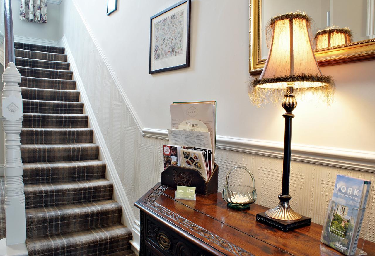 Bronte Guest House Йорк Екстериор снимка